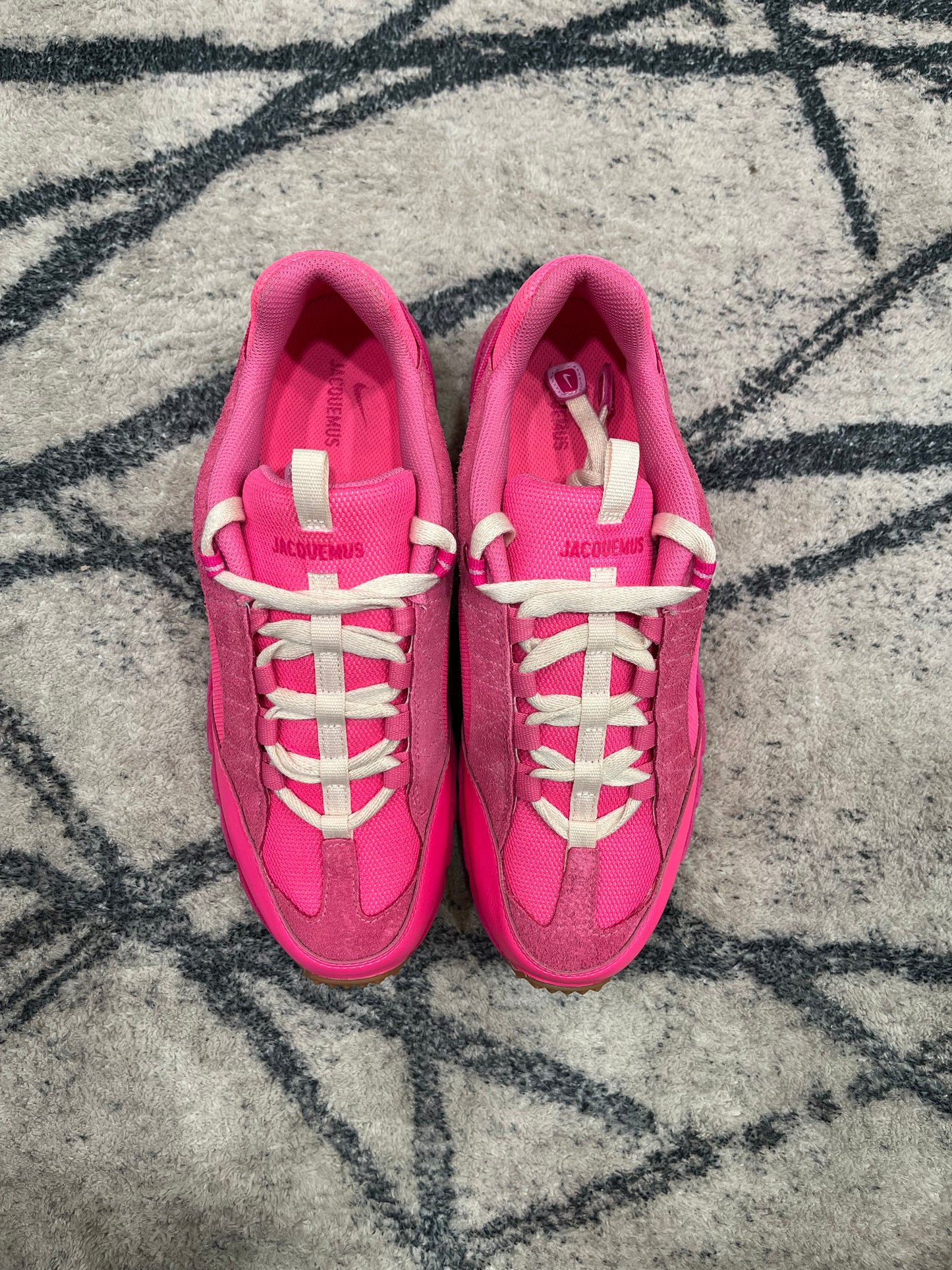 Nike Humara Jacquemus Pink