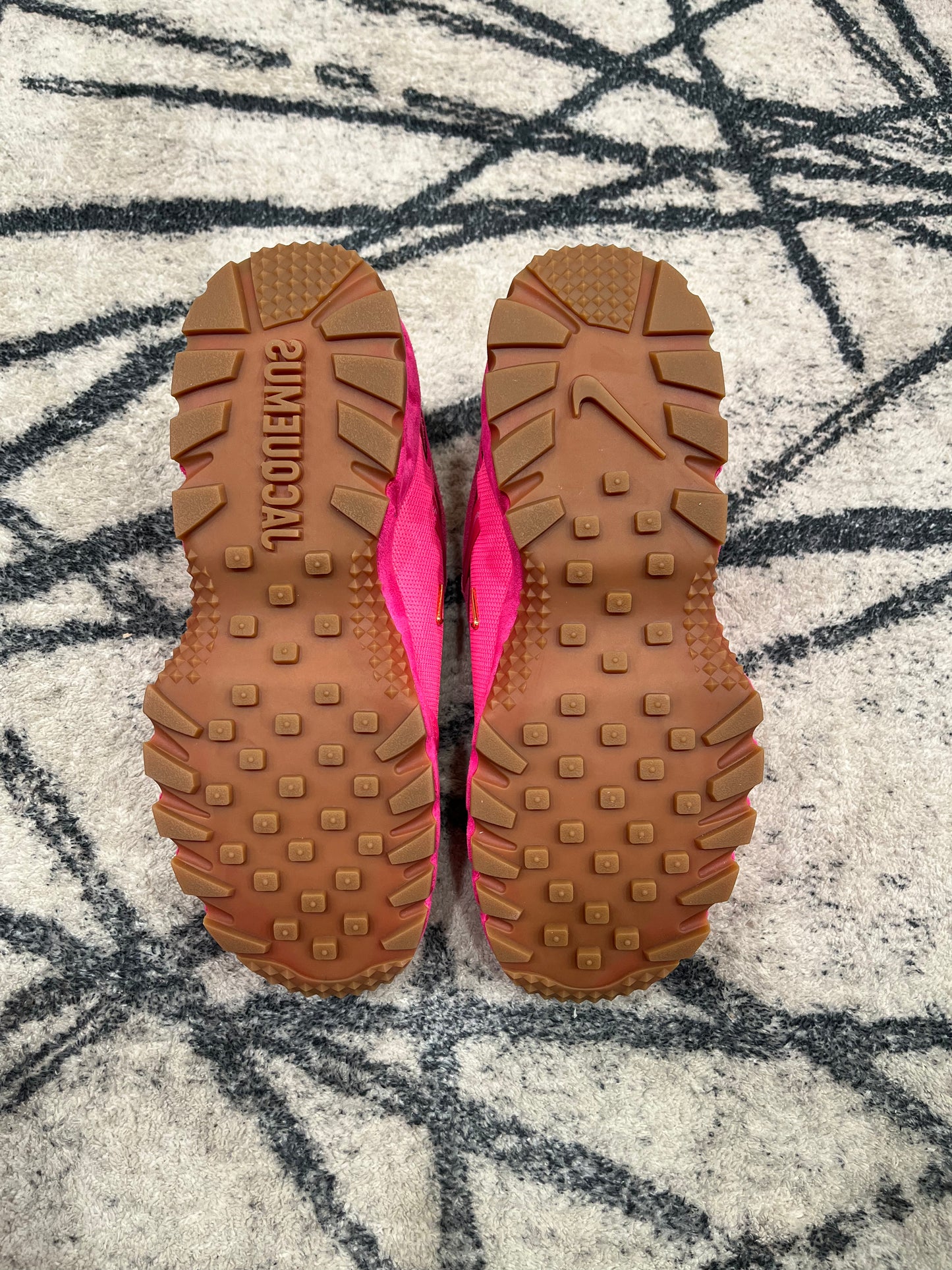 Nike Humara Jacquemus Pink
