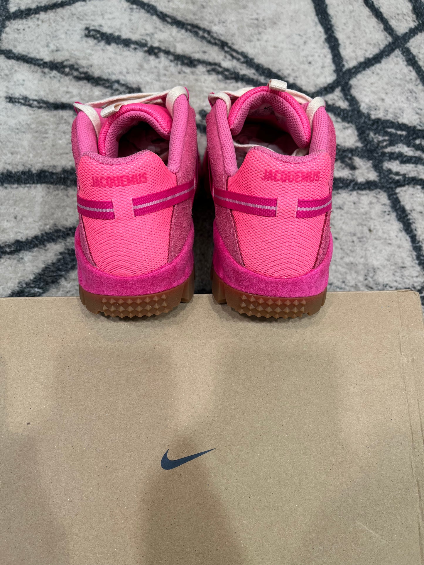 Nike Humara Jacquemus Pink