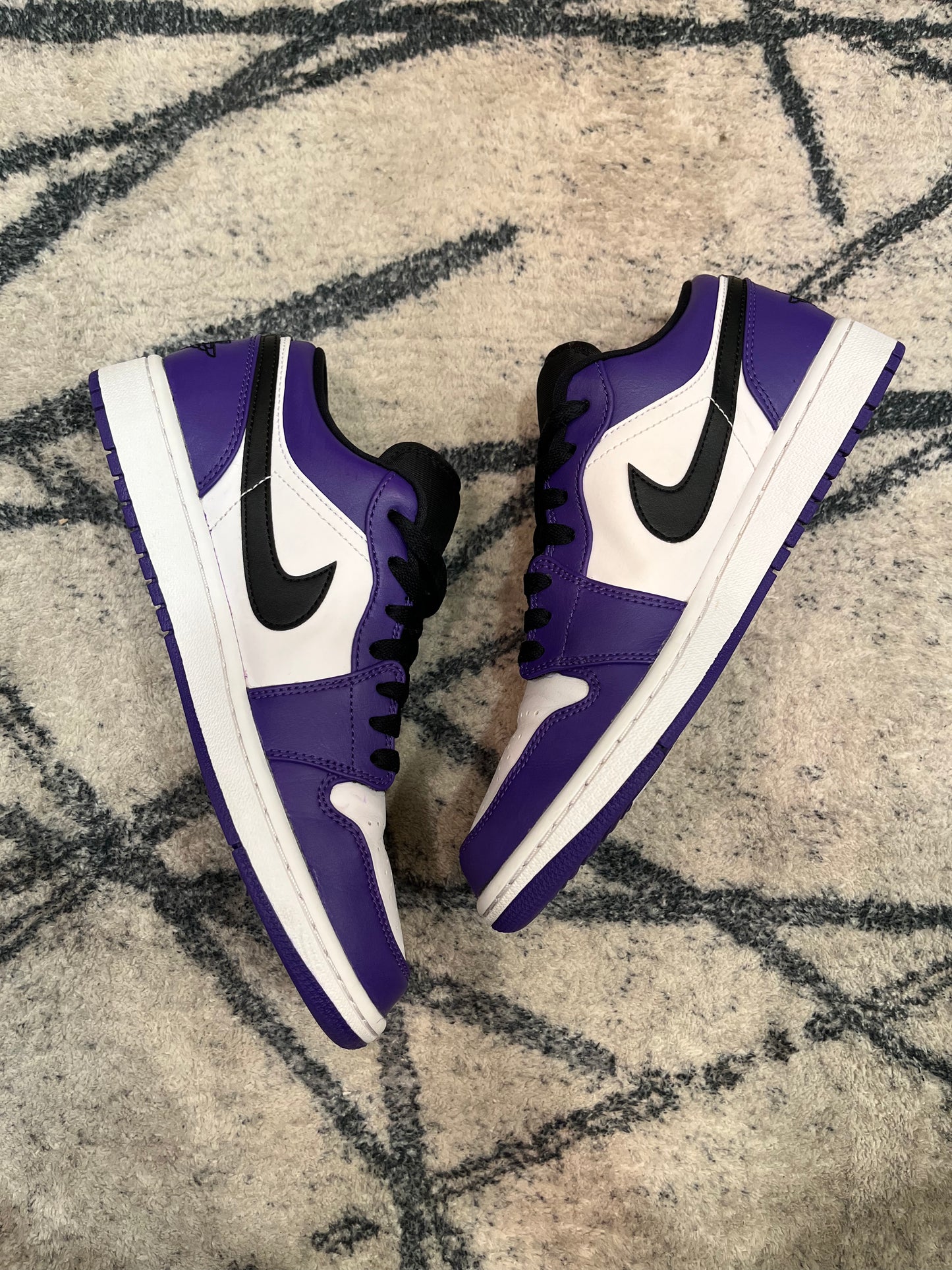 Air Jordan 1 low Court Purple