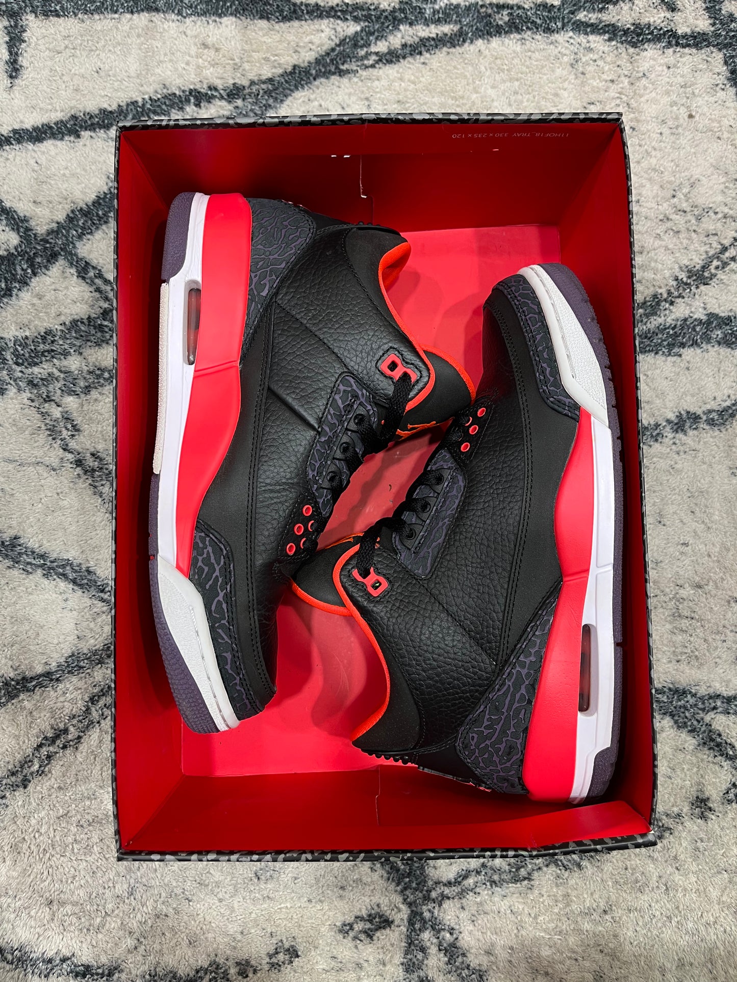 Air Jordan 3 Crimson