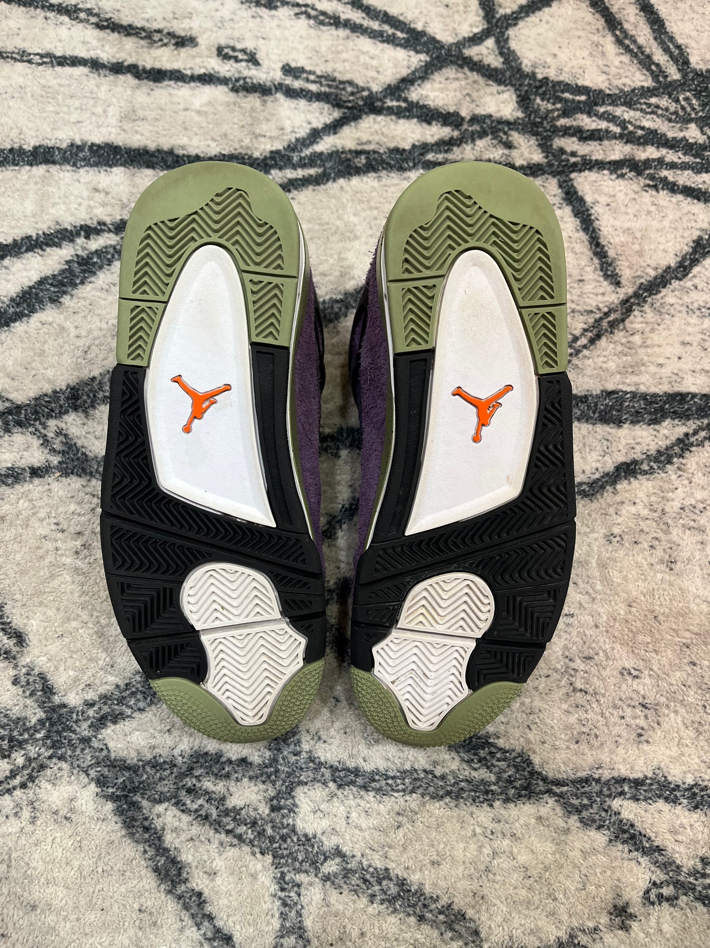 Air Jordan 4 Canyon Purple