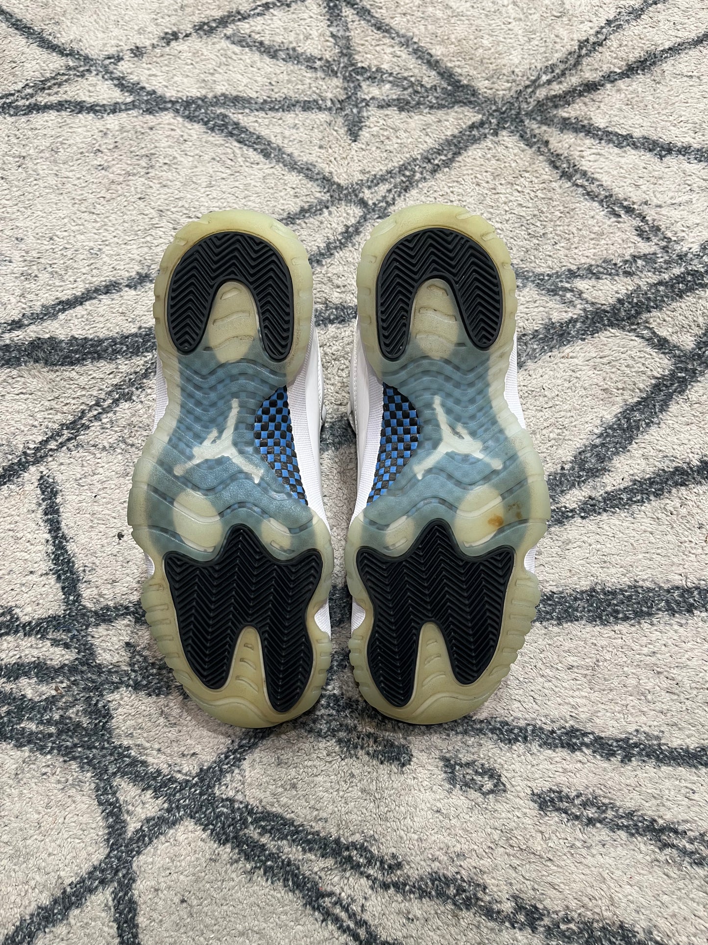 Air Jordan 11 Low Retro Blue Legend