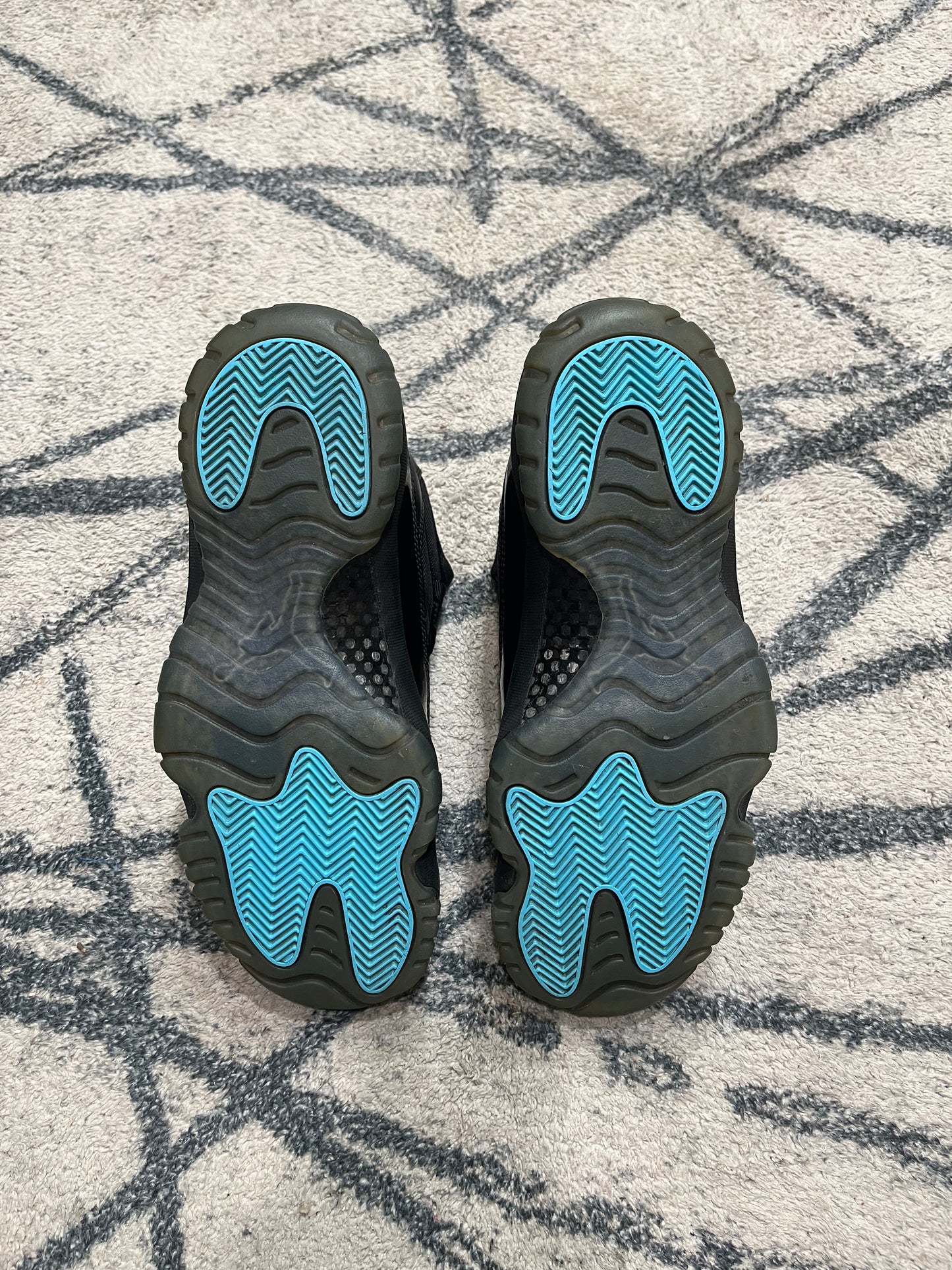 Air Jordan 11 Retro Gamma Blue OG 2013