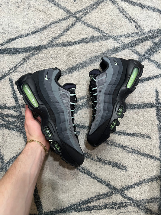 Nike Air Max 95 Vapor green