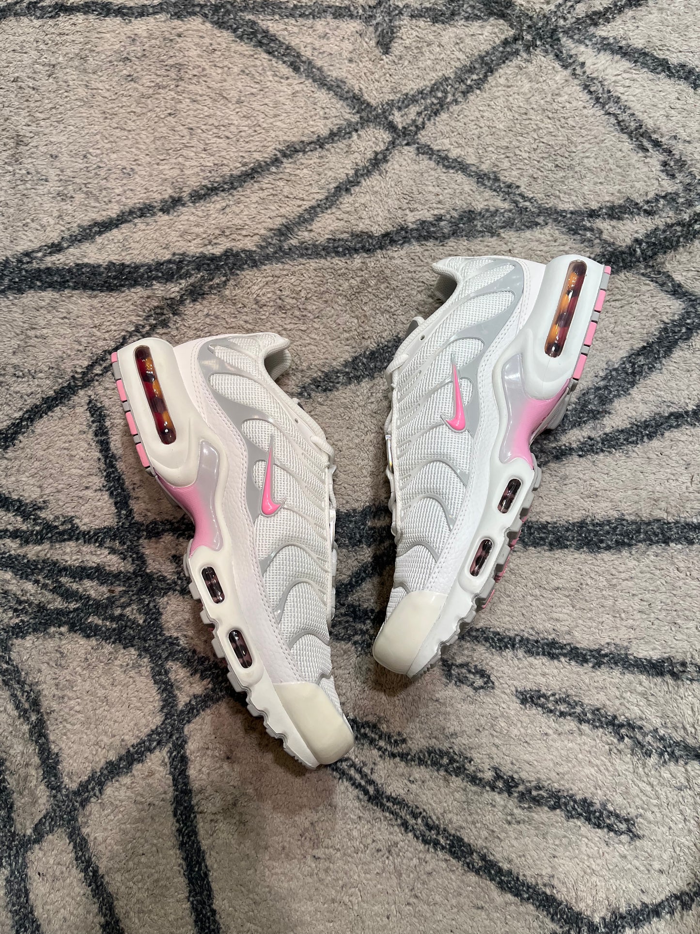 Nike Air Max Plus Jewel Pink