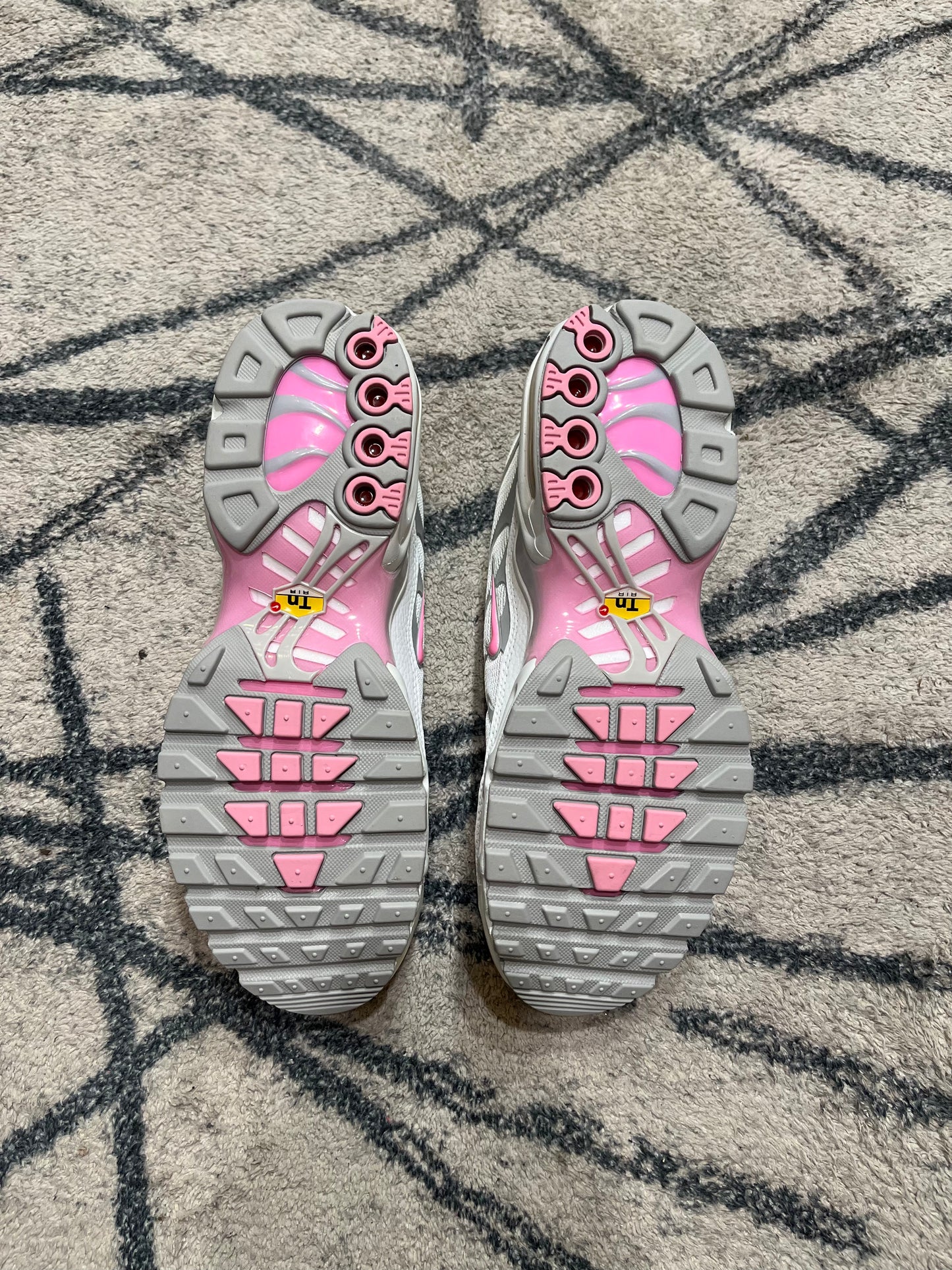 Nike Air Max Plus Jewel Pink