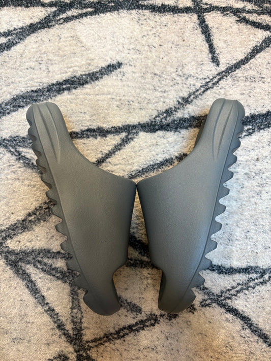 Yeezy Slide Slate Marine