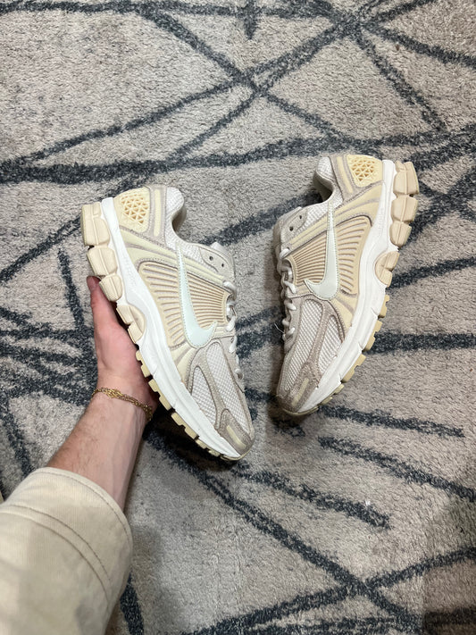 Nike Vomero 5 White Cream