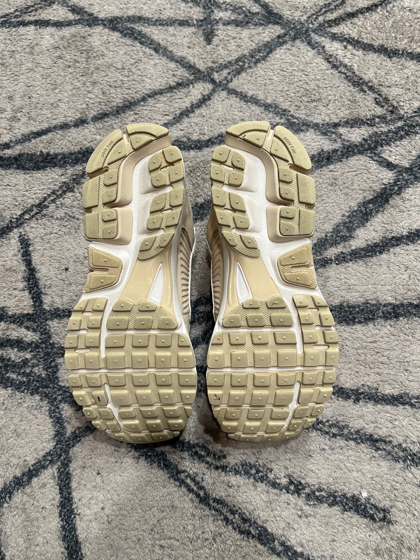 Nike Vomero 5 White Cream