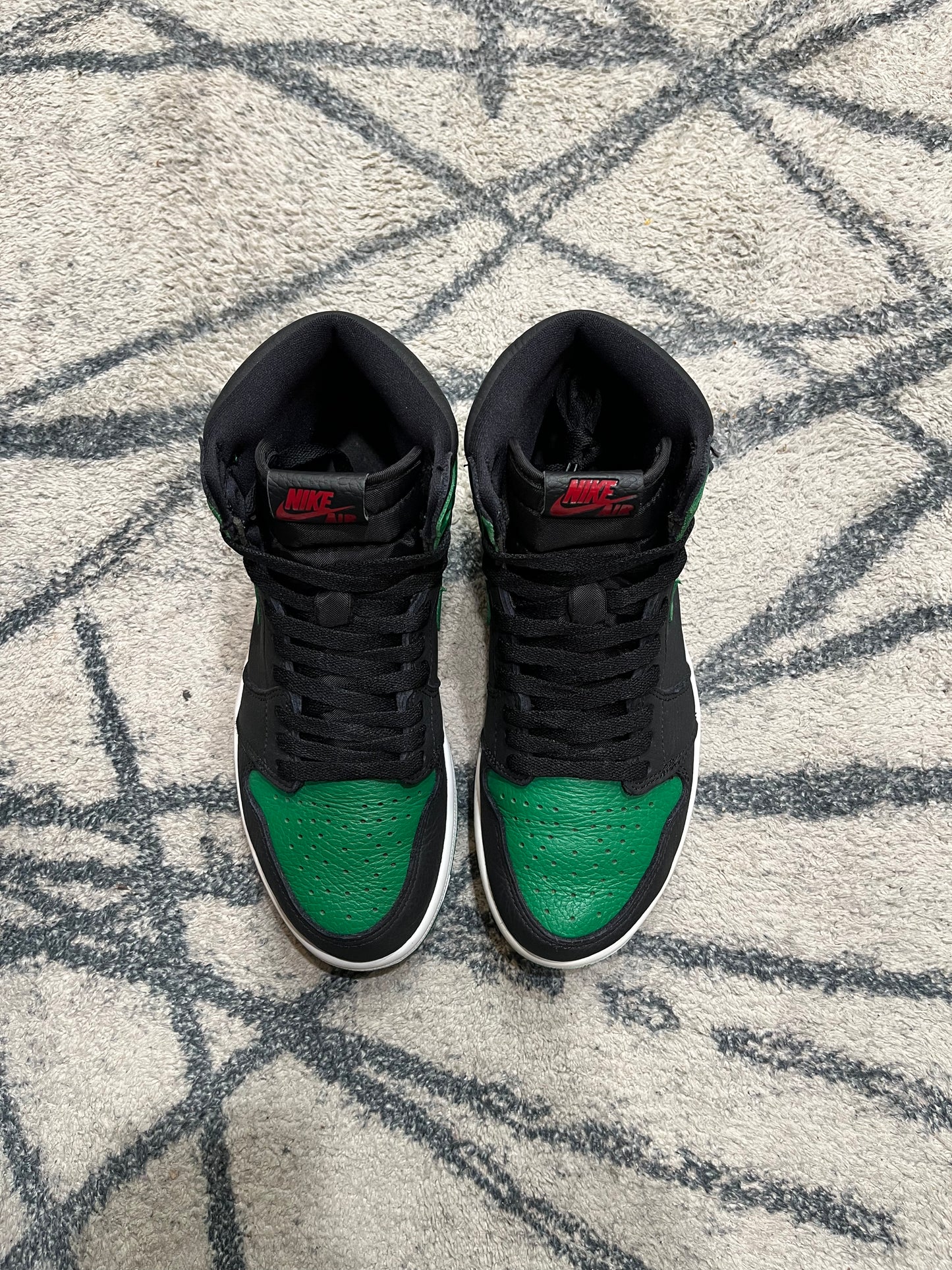 Air Jordan 1 Pine Green