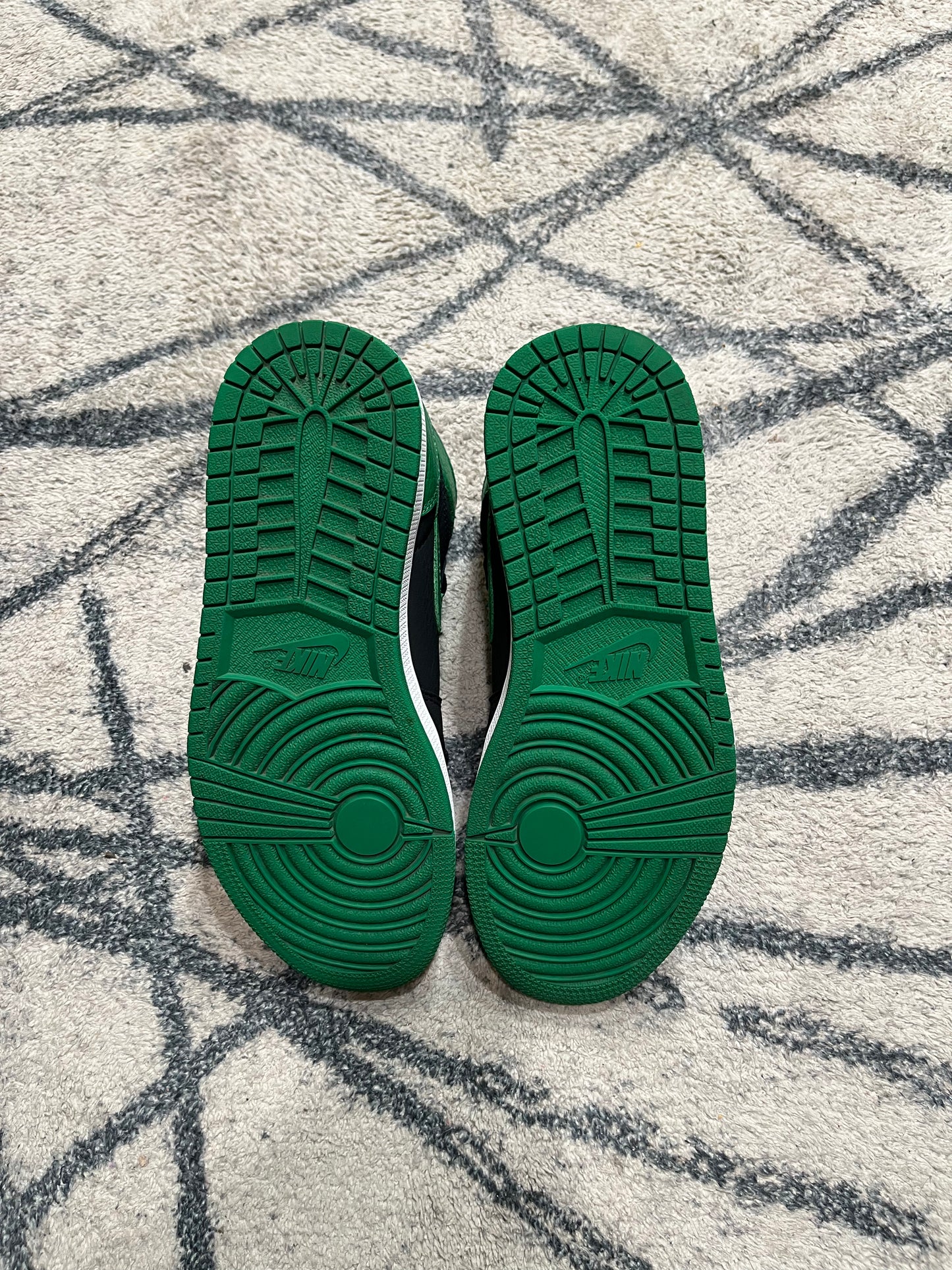 Air Jordan 1 Pine Green