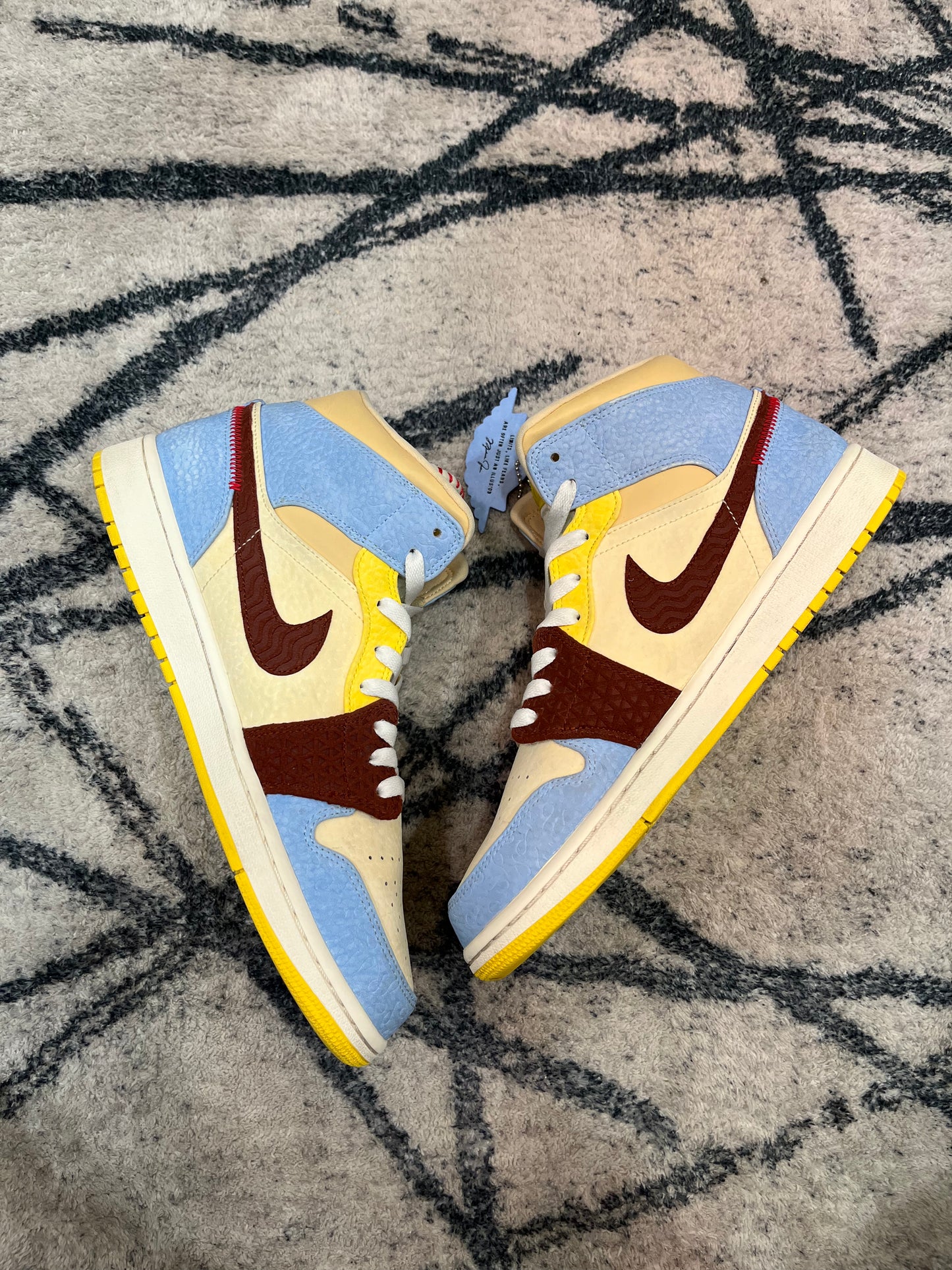 Air Jordan 1 Maison Chateau Rouge