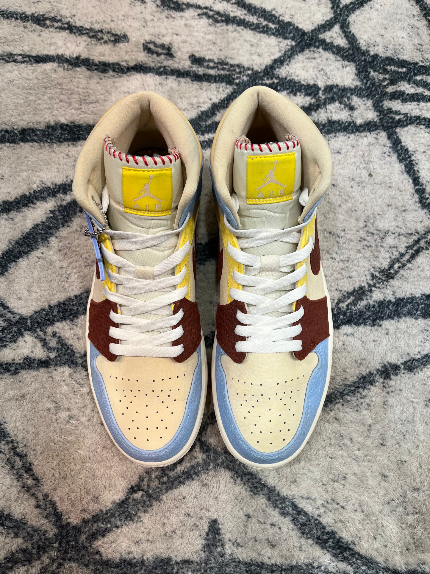 Air Jordan 1 Maison Chateau Rouge