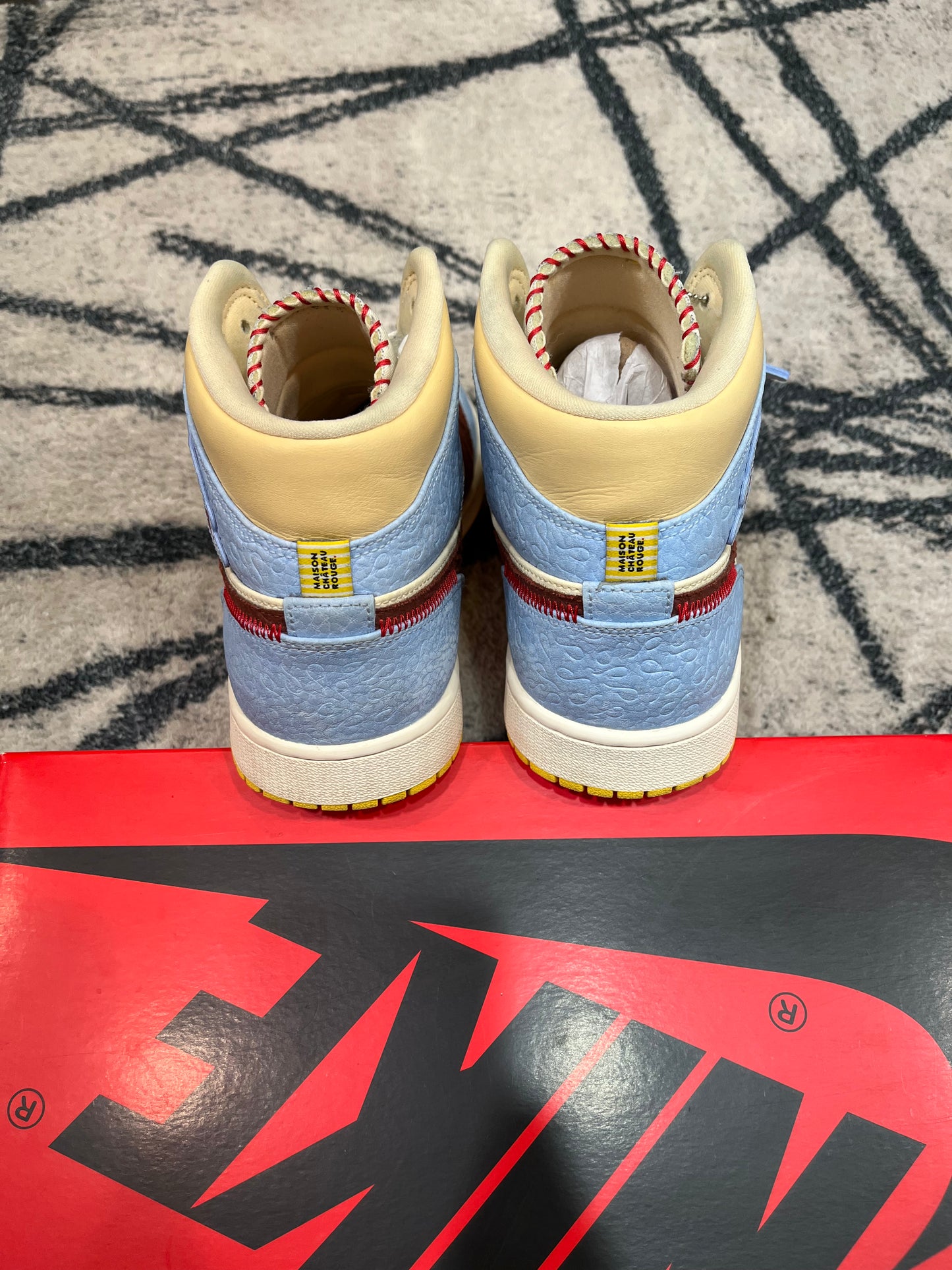 Air Jordan 1 Maison Chateau Rouge