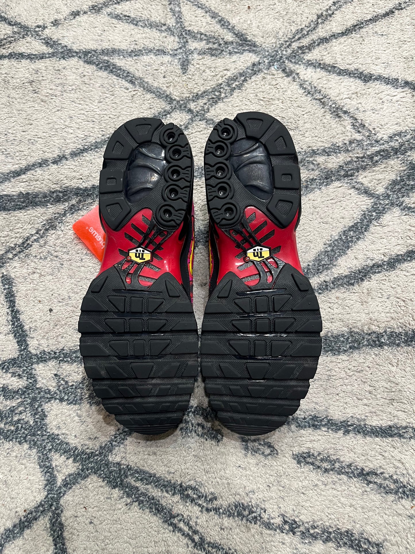 Nike Air Max Plus Supreme University Red