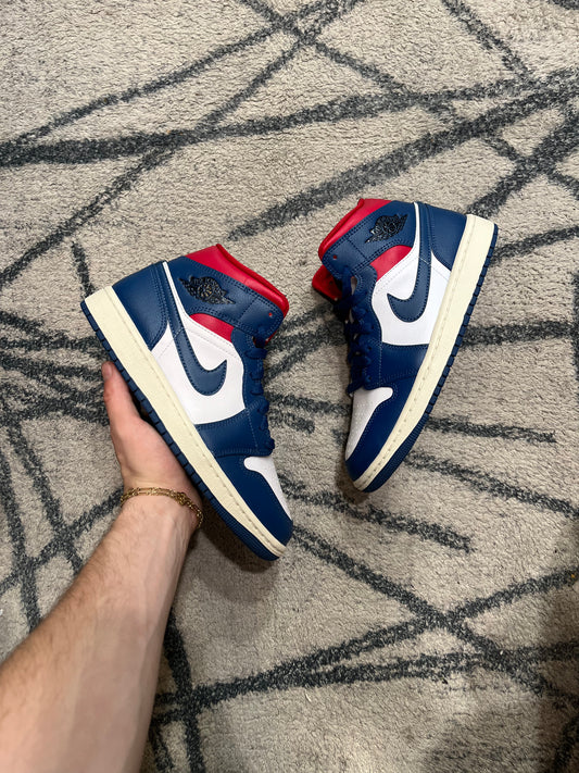 Air Jordan 1 Mid French Blue Gym Red