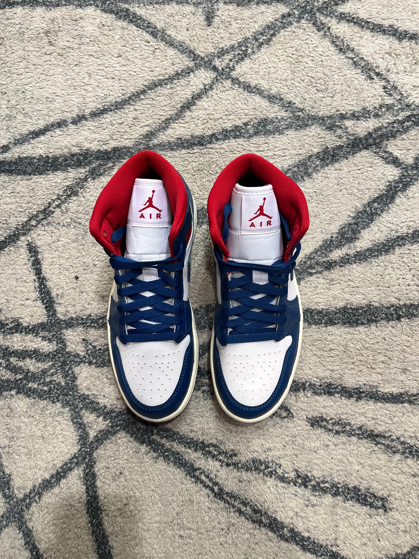 Air Jordan 1 Mid French Blue Gym Red