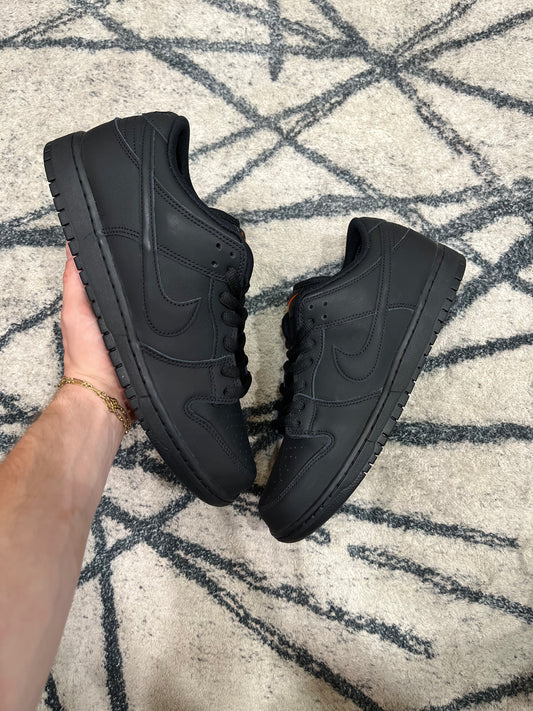 Nike Dunk SB Low Black