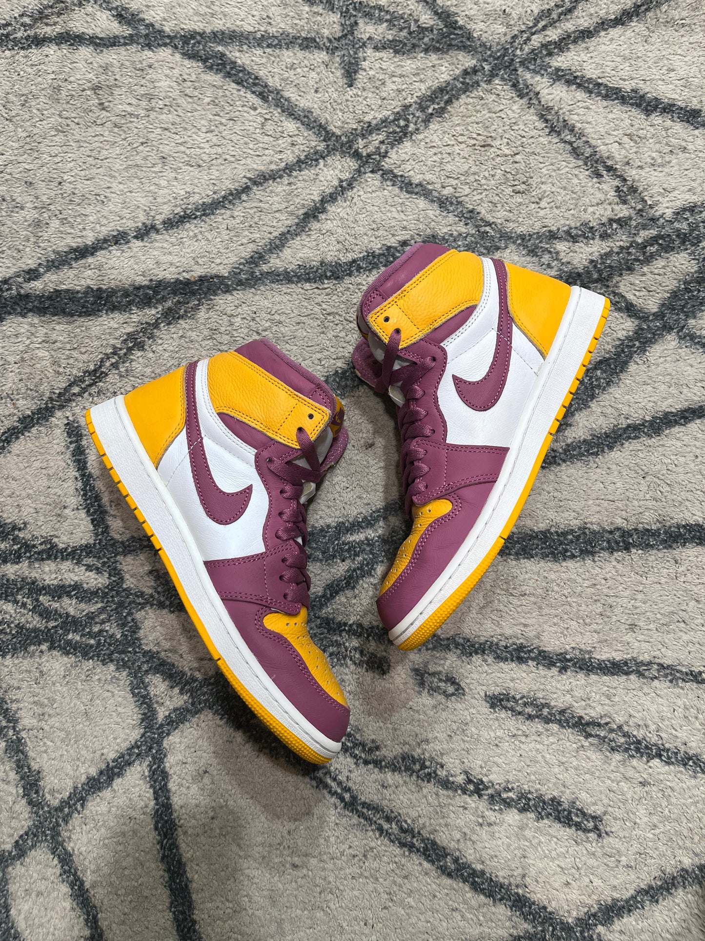 Air Jordan 1 Brotherhood