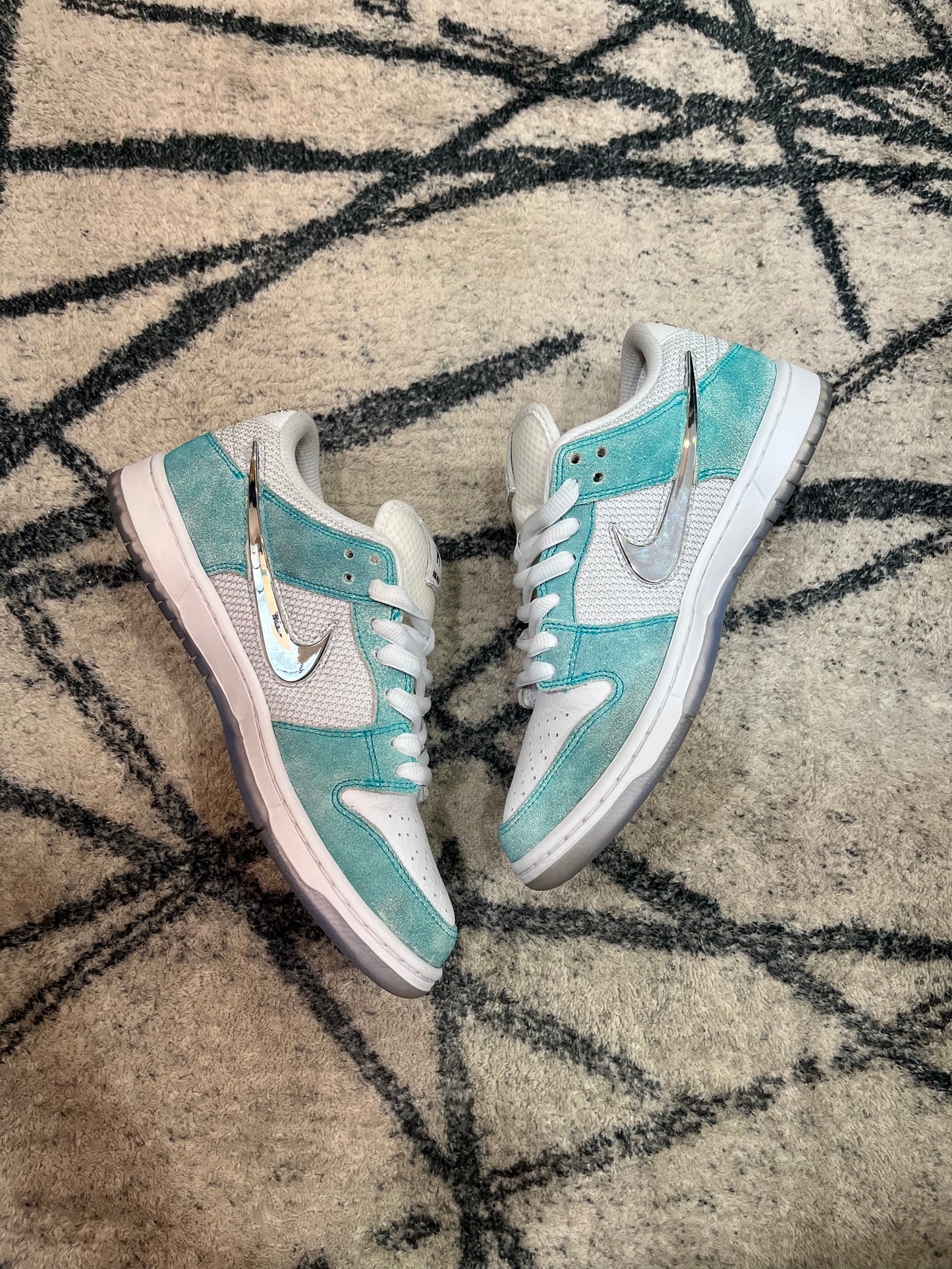 Nike Dunk SB April