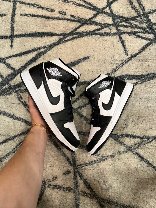 Air Jordan 1 Mid White Black
