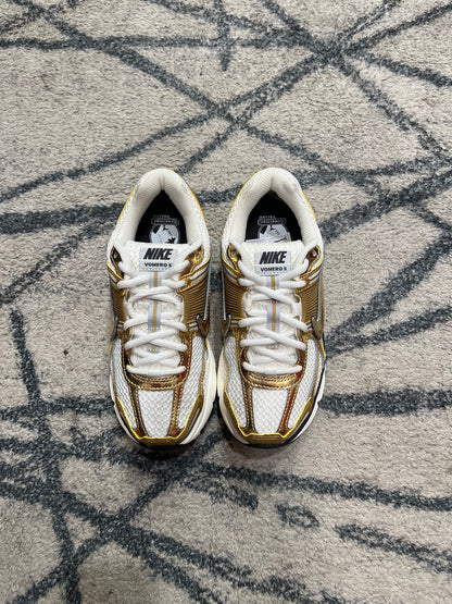 Nike Vomero 5 Gold