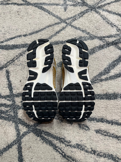 Nike Vomero 5 Gold
