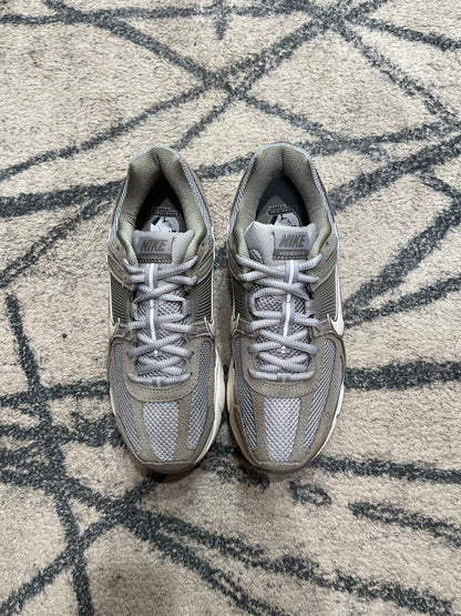 Nike Vomero 5 Dark Stucco