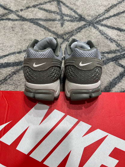 Nike Vomero 5 Dark Stucco