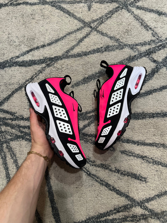 Nike Air Max SNDR Hyper Pink