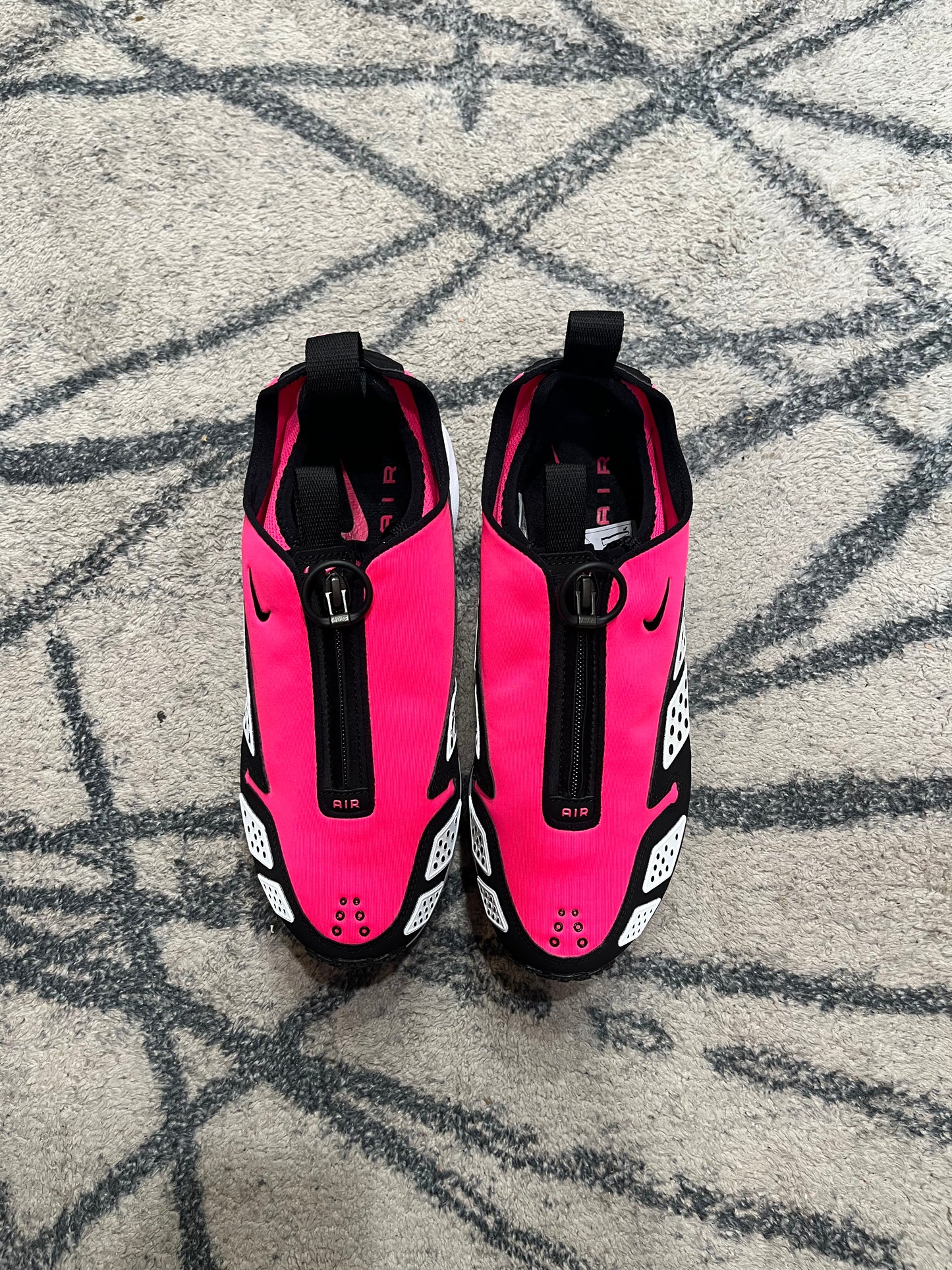 Nike Air Max SNDR Hyper Pink