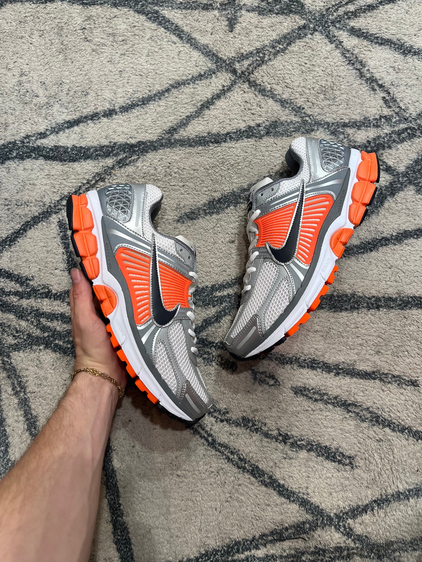 Nike Vomero 5 Fluffy Dark Obsidian Orange