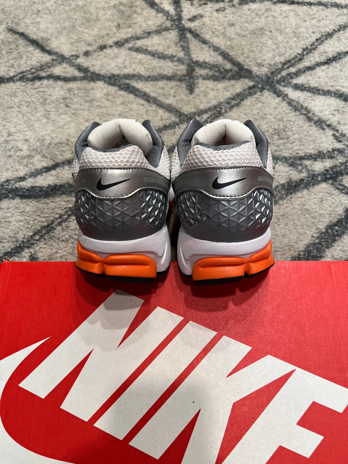 Nike Vomero 5 Fluffy Dark Obsidian Orange
