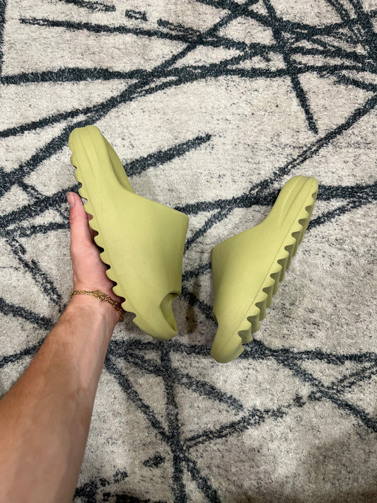 Yeezy Slide Resin