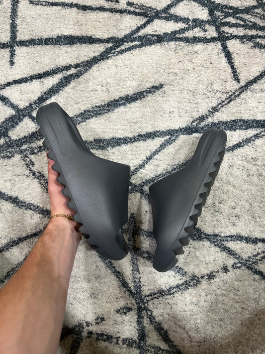 Yeezy Slide Granit