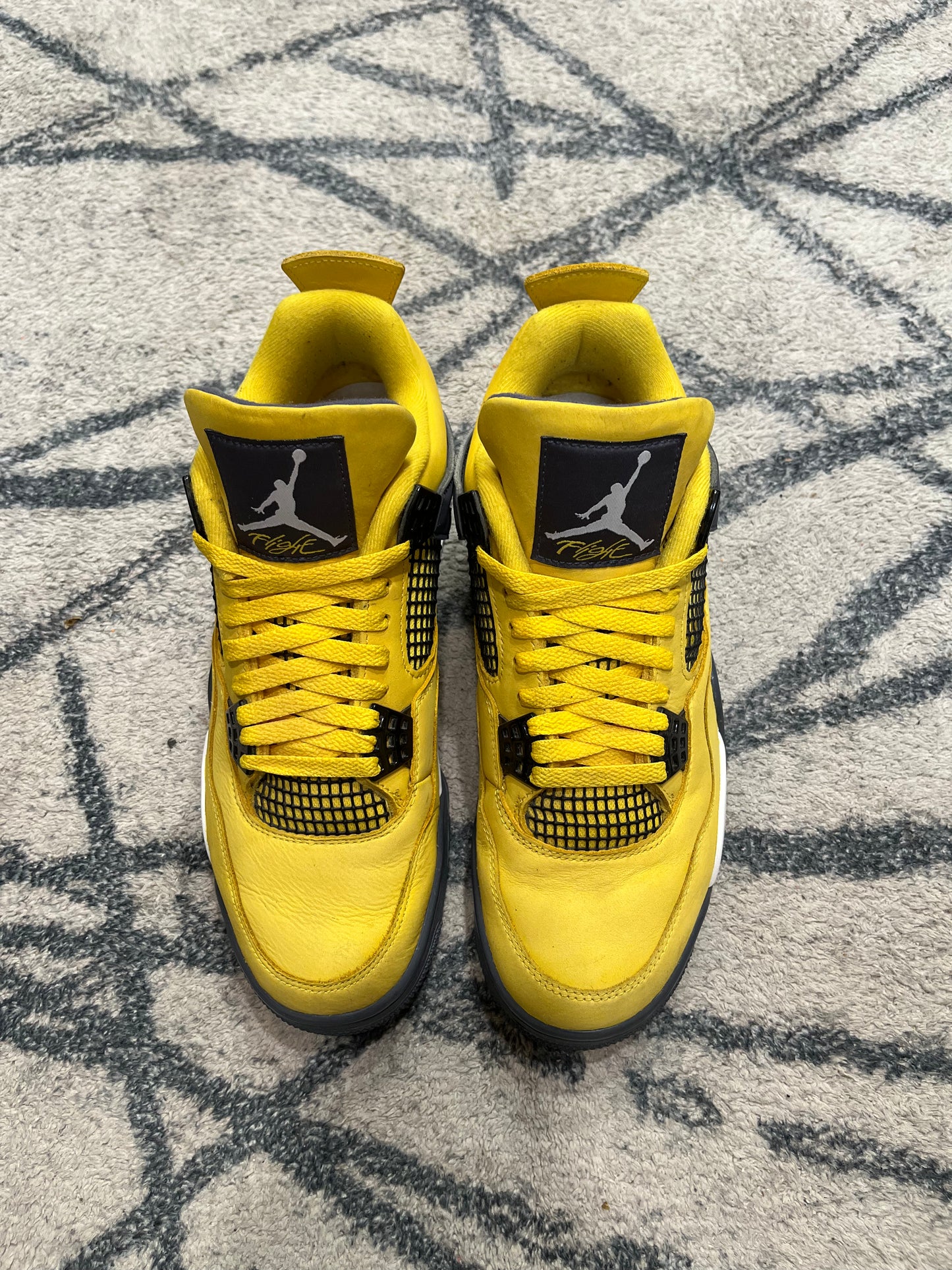 Air Jordan 4 Lightning