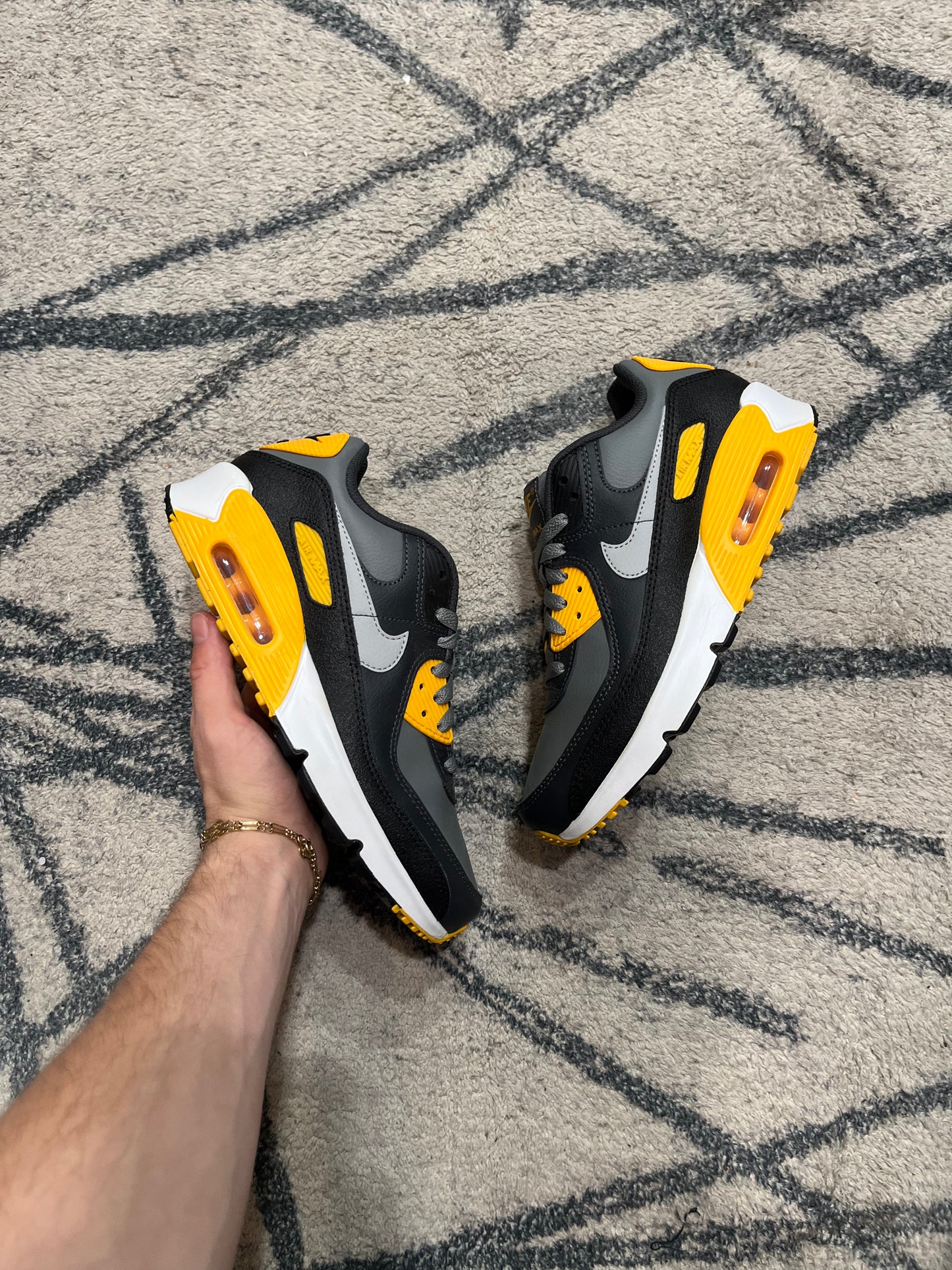Nike Air Max 90 Yellow Smoke Grey