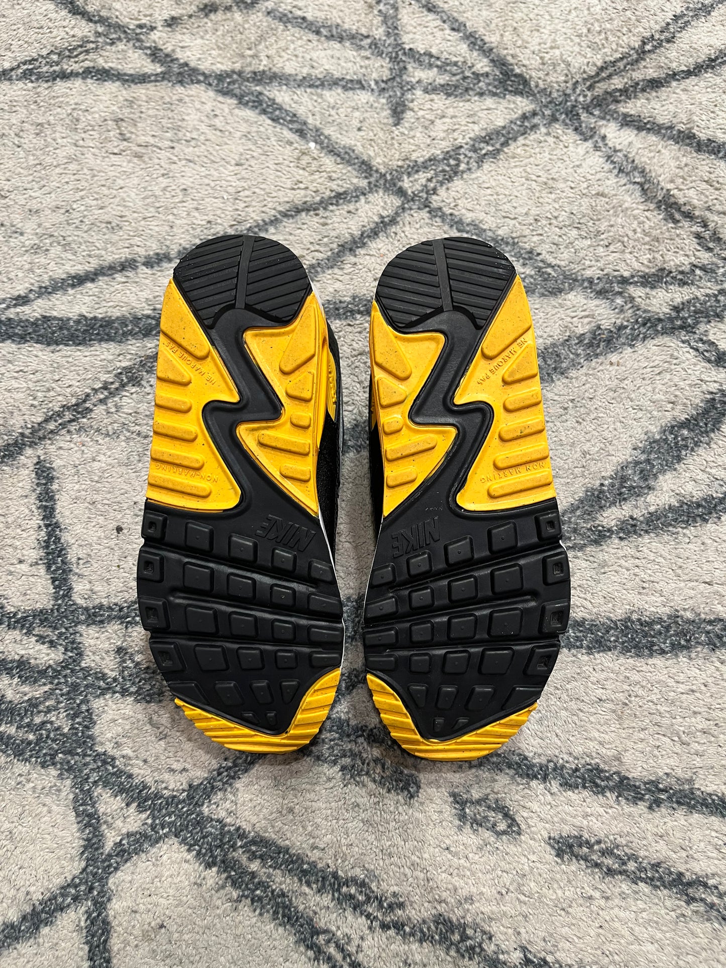 Nike Air Max 90 Yellow Smoke Grey