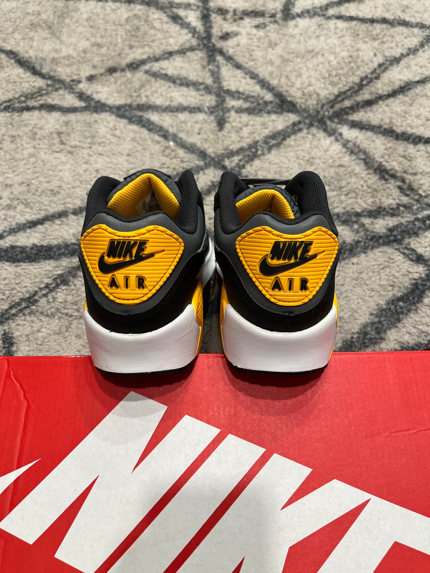 Nike Air Max 90 Yellow Smoke Grey