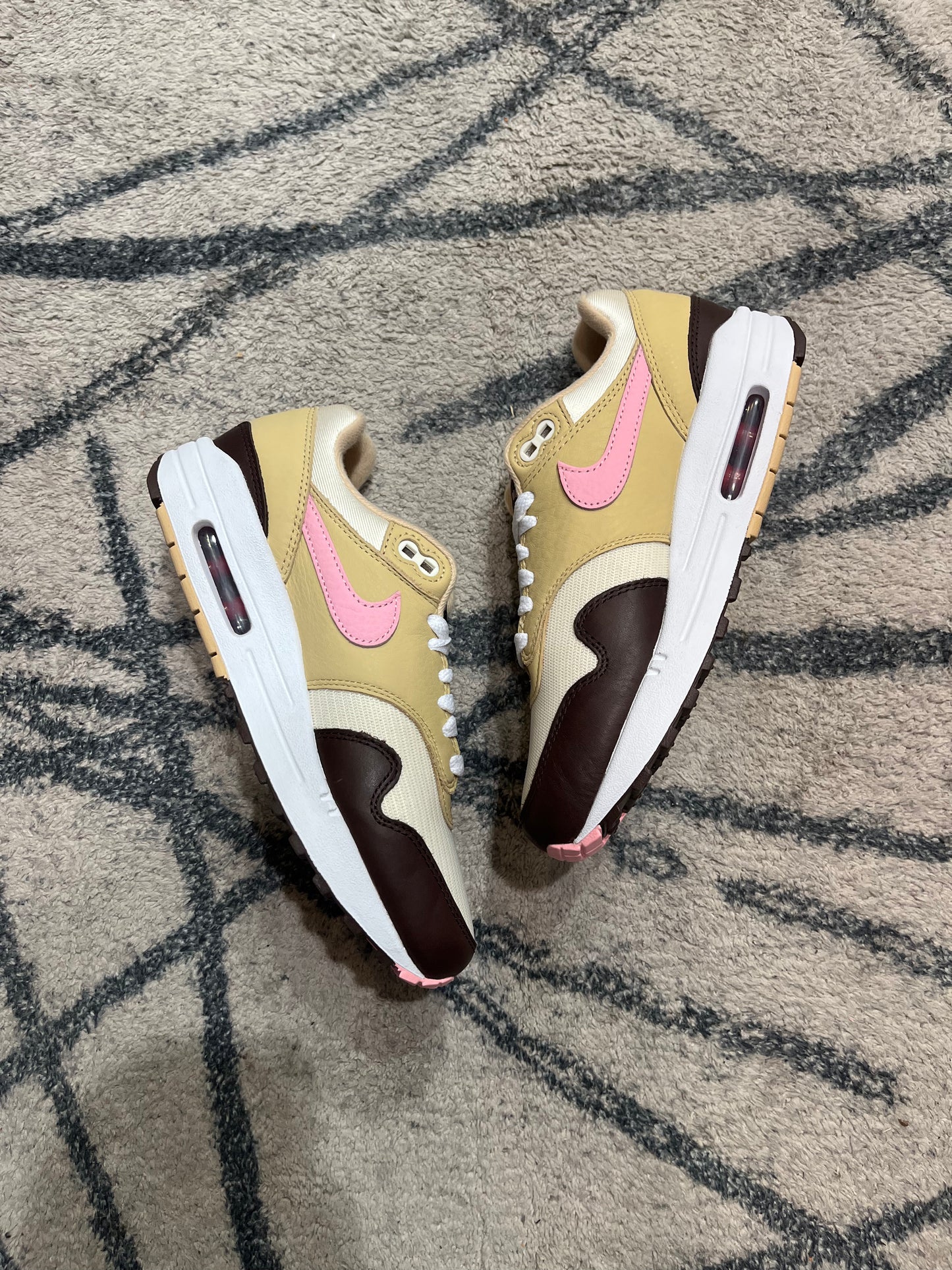 Nike Air Max 1 Valentine's Day