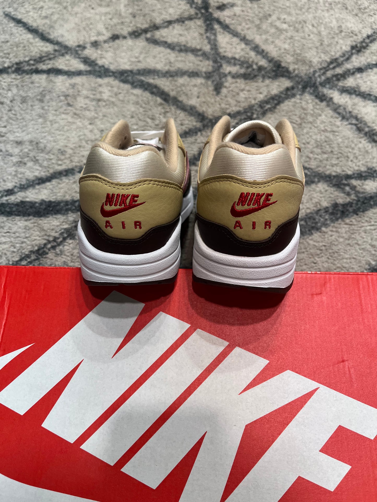 Nike Air Max 1 Valentine's Day