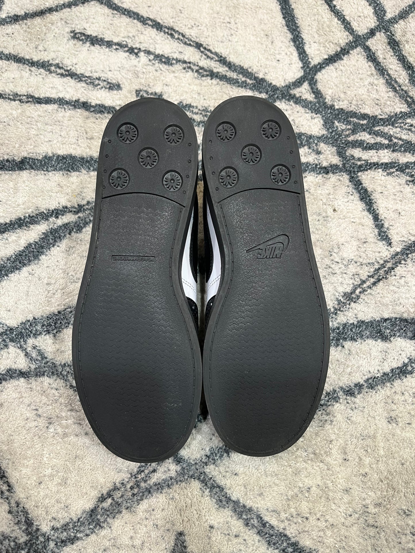 Nike Kwondo1 Peace Minusone