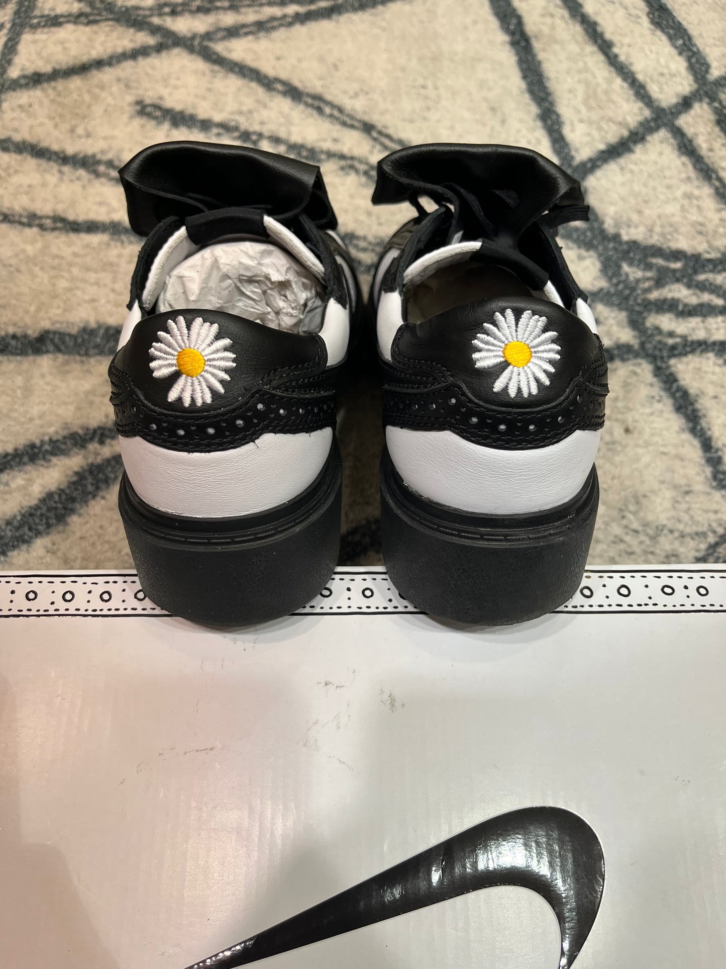 Nike Kwondo1 Peace Minusone