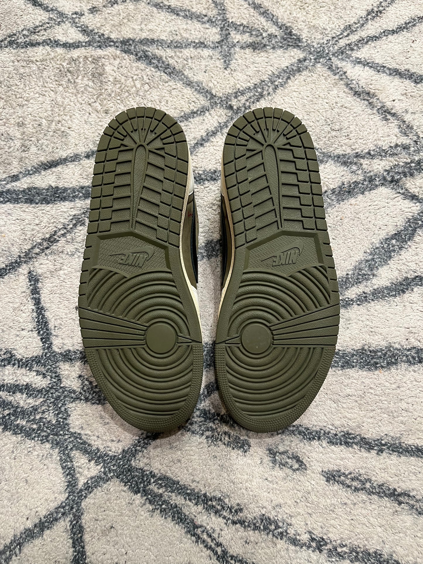 Air Jordan 1 Travis Medium Olive