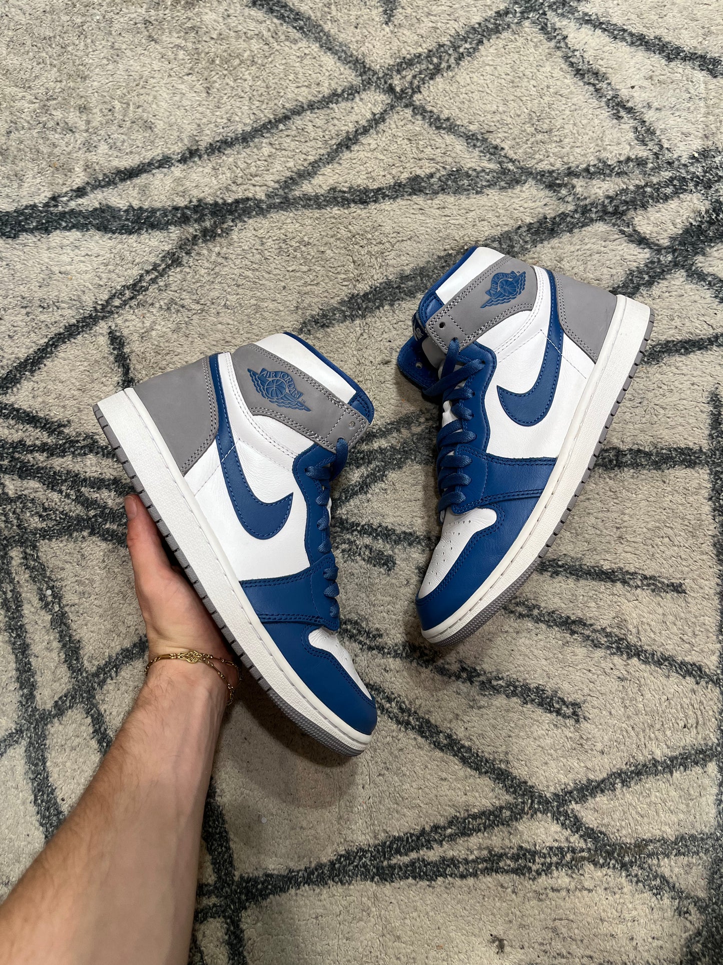 Air Jordan 1 High True Blue