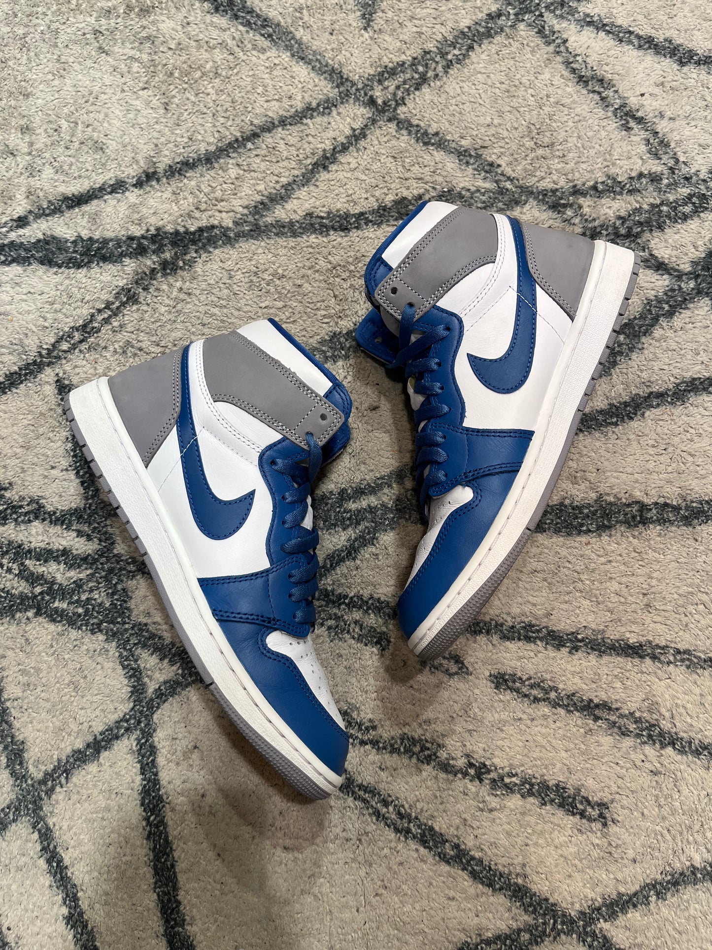 Air Jordan 1 High True Blue