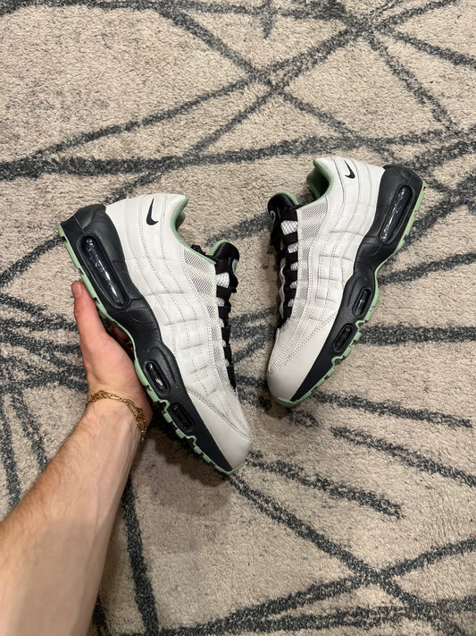 Nike Air Max 95 By You Grey Chlorophyl