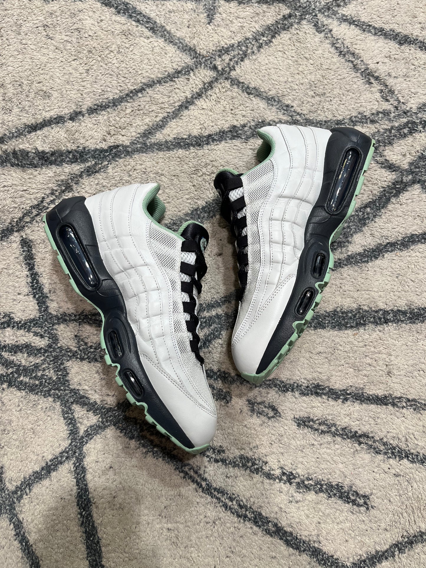 Nike Air Max 95 By You Grey Chlorophyl