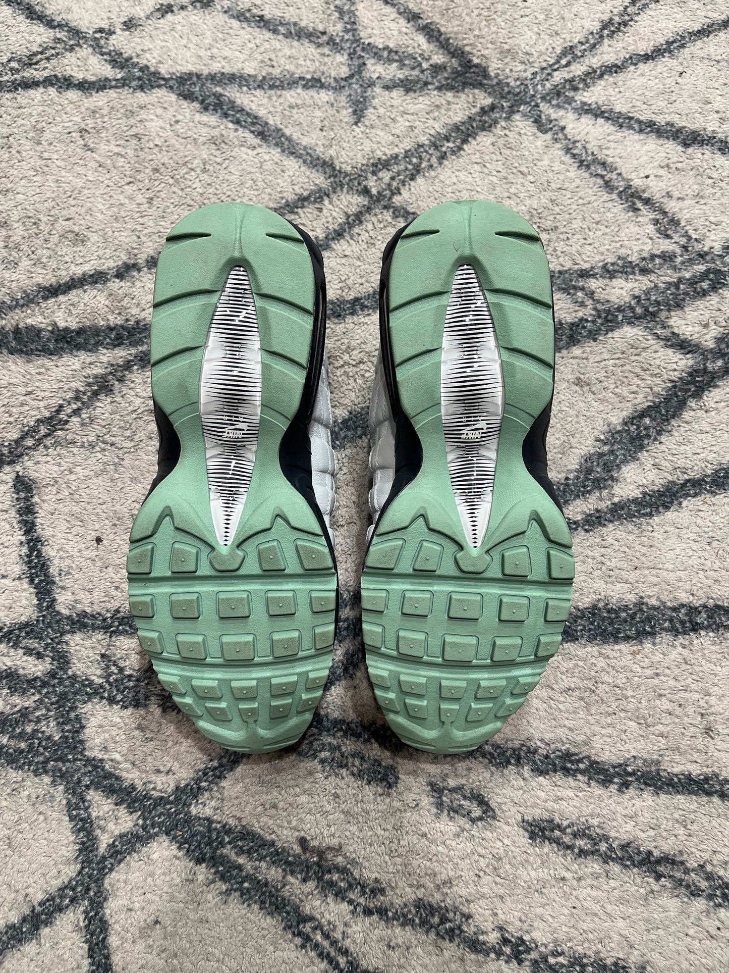 Nike Air Max 95 By You Grey Chlorophyl